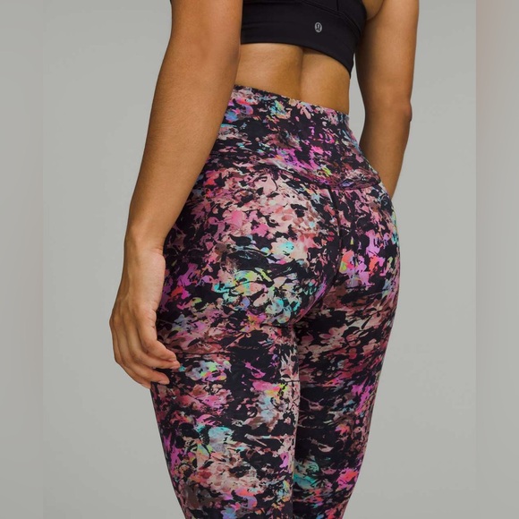 Lululemon Base Pace High-Rise Tight 25" Stencil Blossom Red Multi Size 10 - Picture 5 of 11